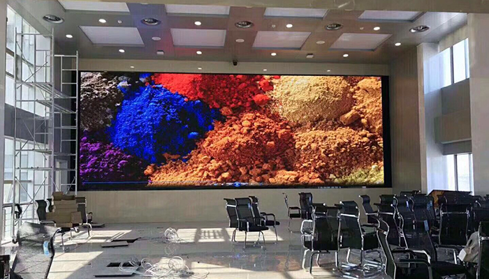 山西大同某4S店室內(nèi)p3全彩LED顯示屏安裝完工